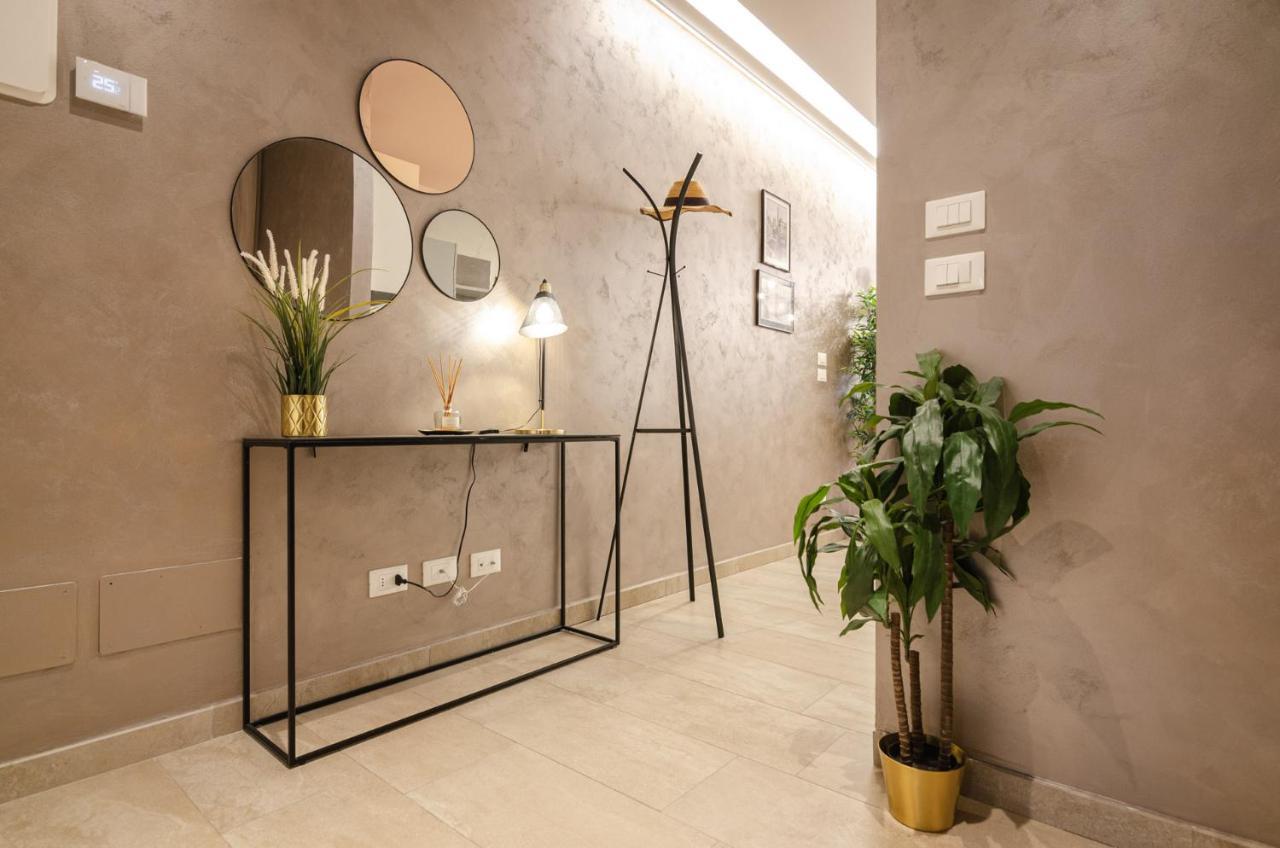Goito Luxury Apartment, In The Historical Center Bologna Exterior foto