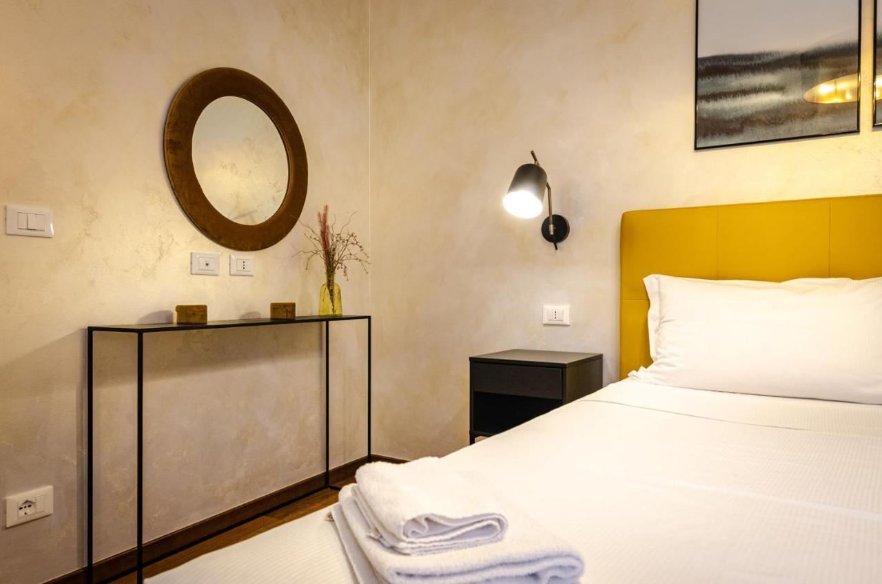 Goito Luxury Apartment, In The Historical Center Bologna Exterior foto